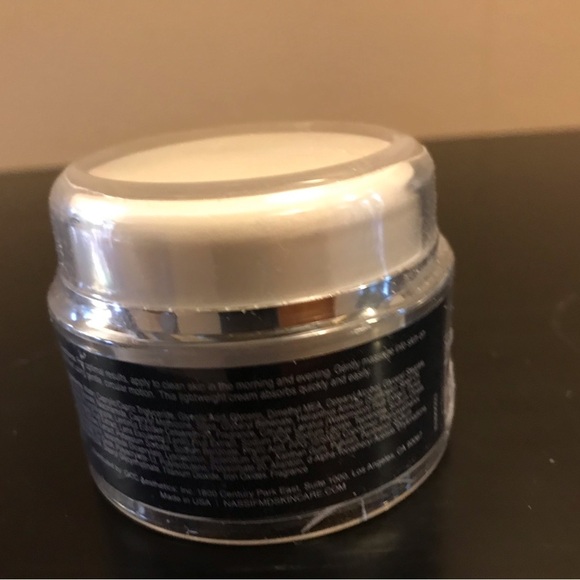 Nassif MD Forehead Line Eraser with Actiflow. - Picture 3 of 5